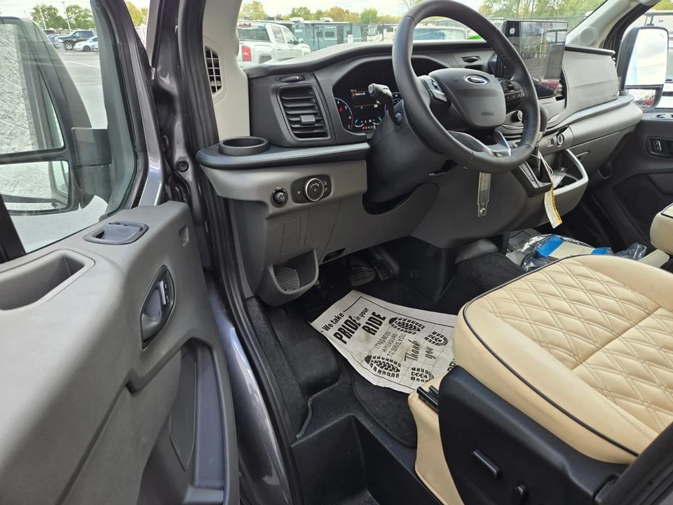 2025 Ford Transit - Image 9 of 12