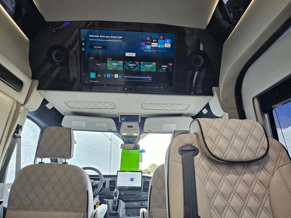 2025 Ford Transit - Image 6 of 12