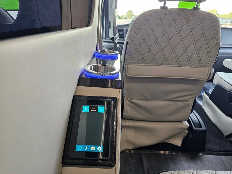 2025 Ford Transit - Image 11 of 12