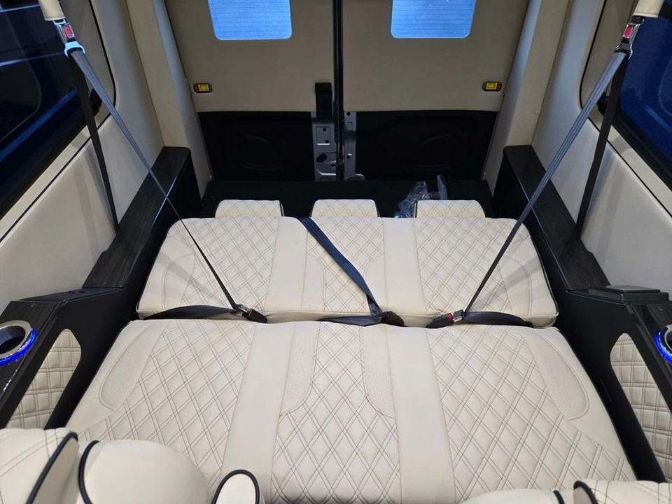2025 Ford Transit - Image 9 of 12
