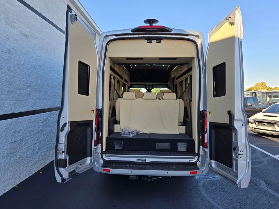 2025 Ford Transit - Image 5 of 12
