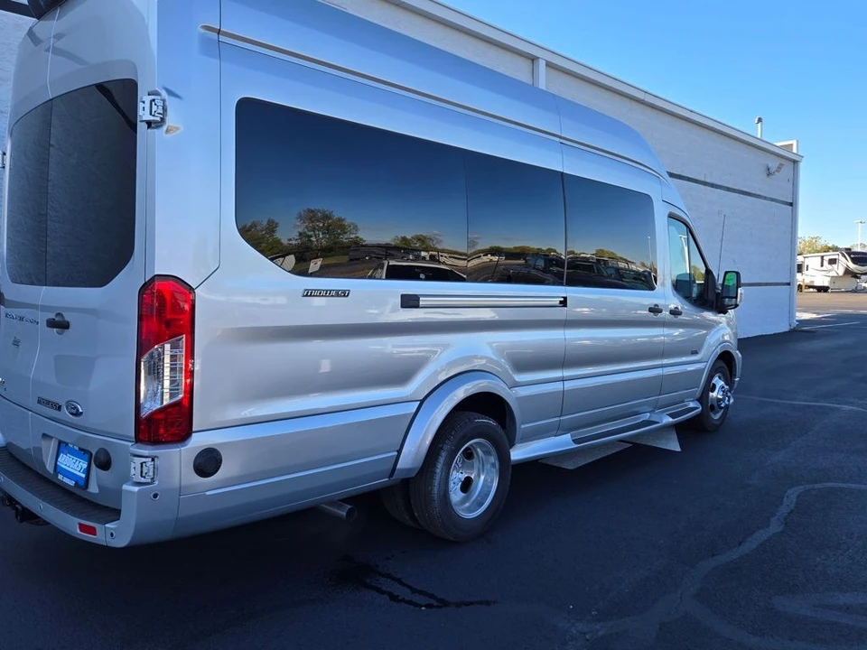 2025 Ford Transit - Image 8 of 12