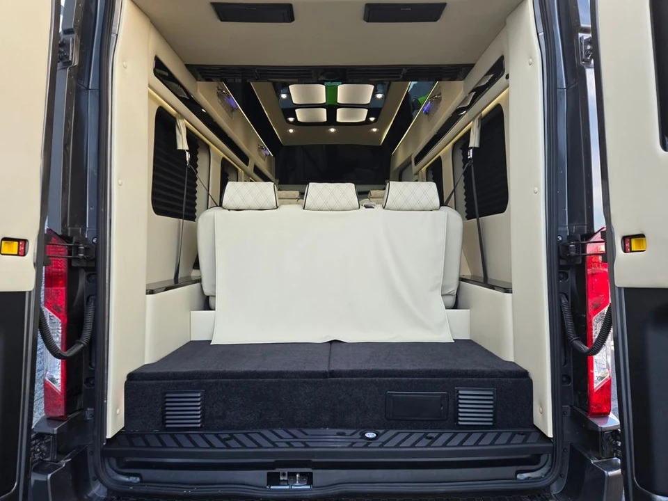 2025 Ford Transit - Image 8 of 12