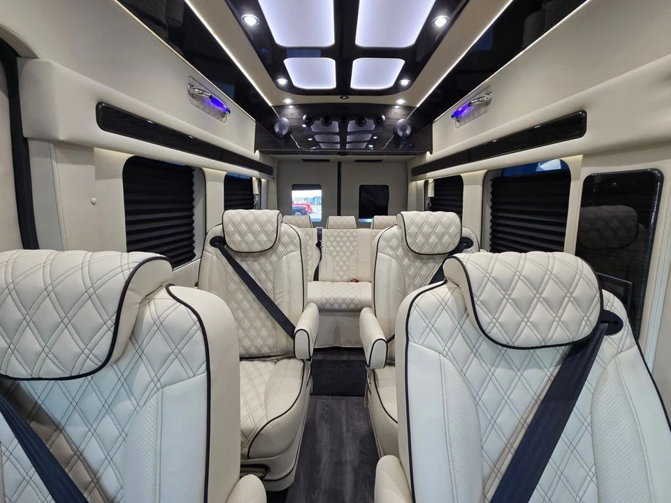 2025 Ford Transit - Image 3 of 12