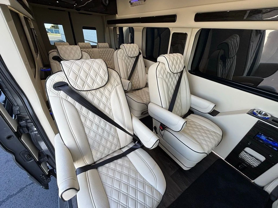 2025 Ford Transit - Image 6 of 12