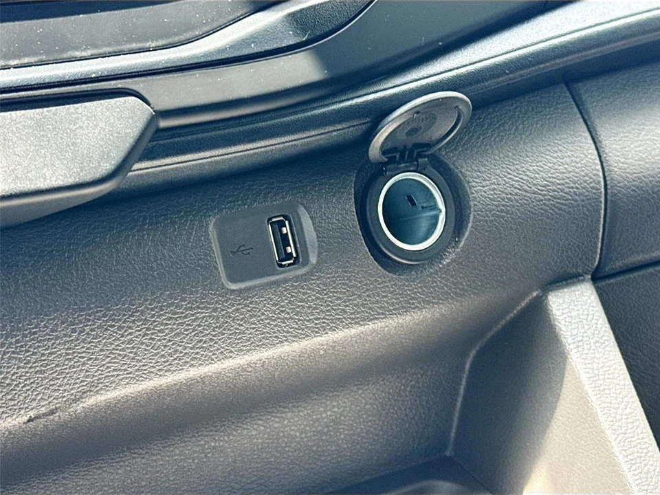 2025 Ford Transit - Image 16 of 31