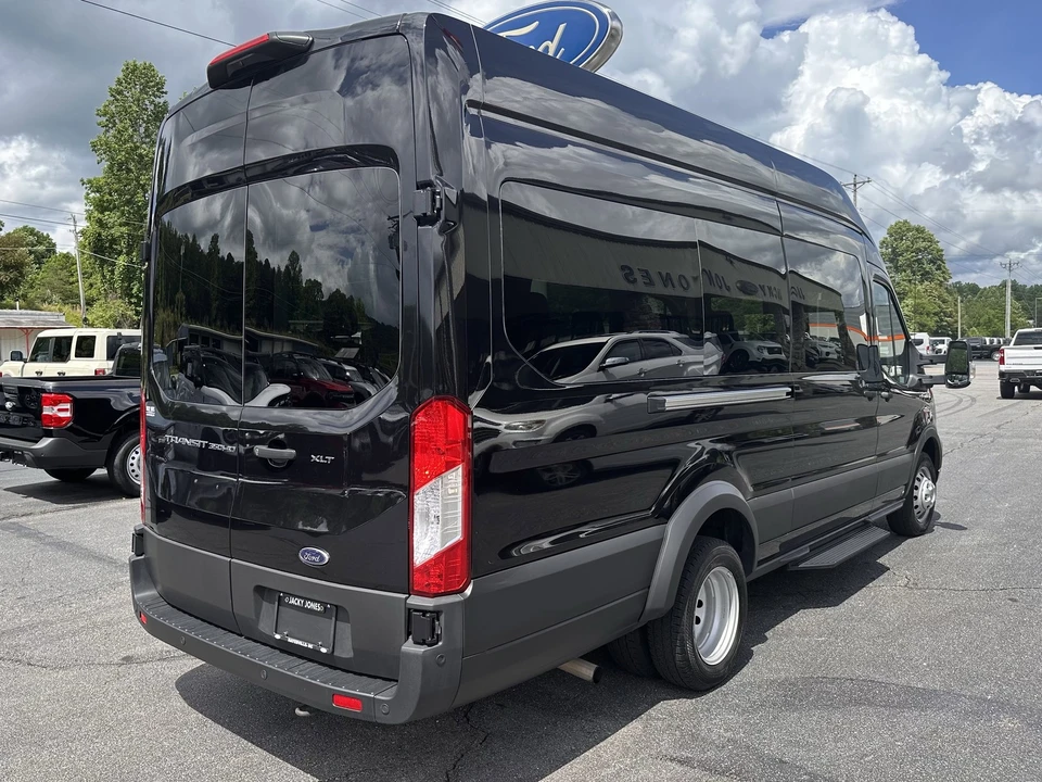 2025 Ford Transit - Image 5 of 27
