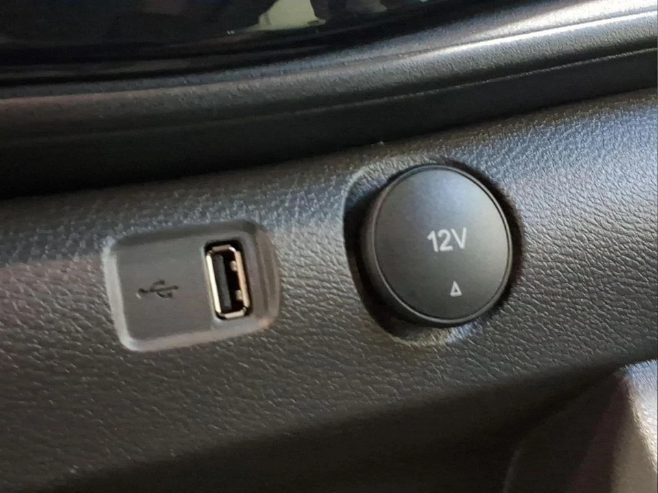 2025 Ford Transit - Image 10 of 25