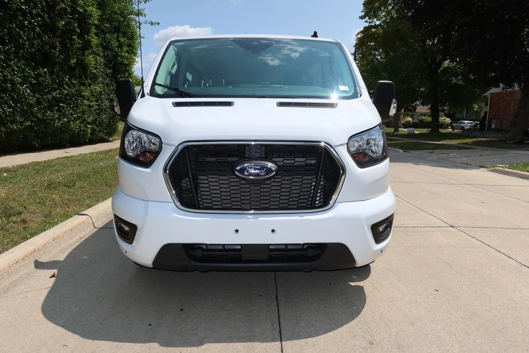 2025 Ford Transit - Image 2 of 3