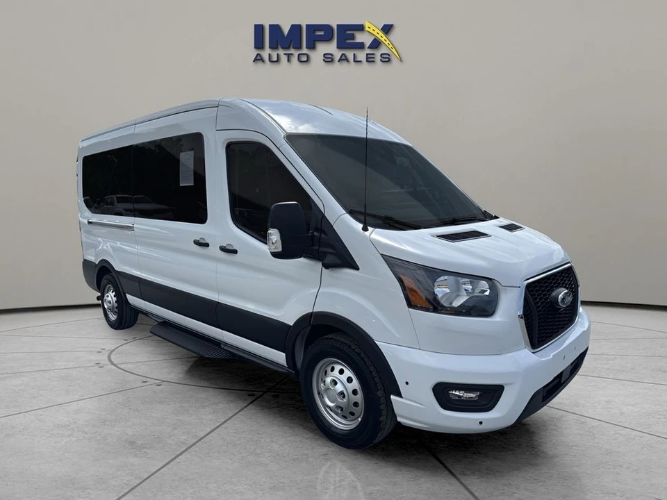 2025 Ford Transit - Image 7 of 31