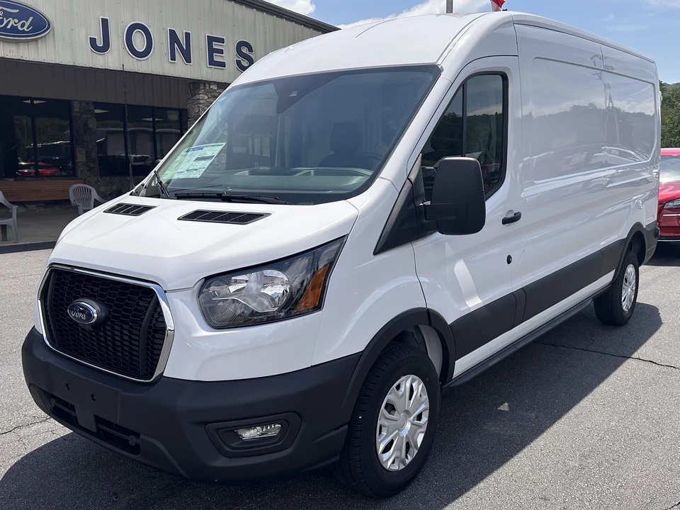 2025 Ford Transit Connect - Image 2 of 21