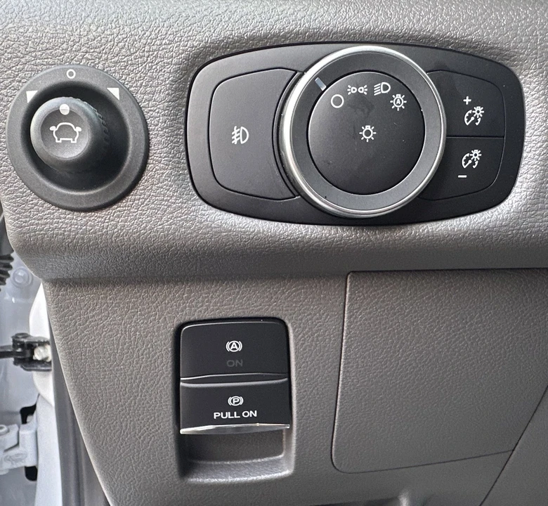 2025 Ford Transit - Image 17 of 21