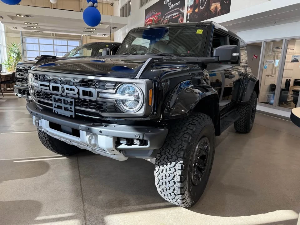 2025 Ford Bronco 6th Gen - Image 2 of 7