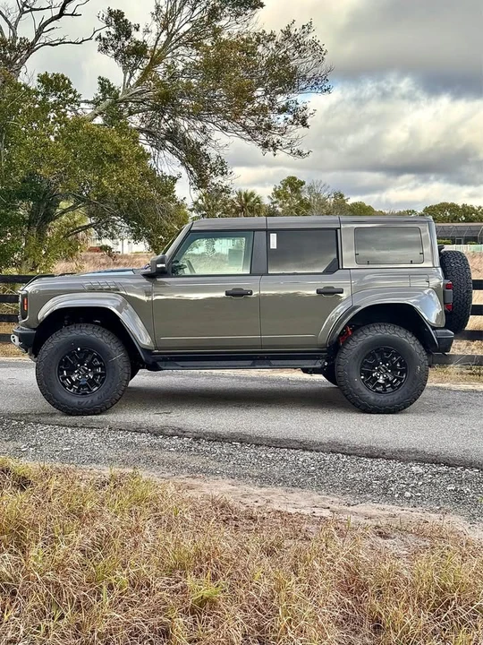 2025 Ford Bronco Raptor 6th Gen - Image 4 of 20