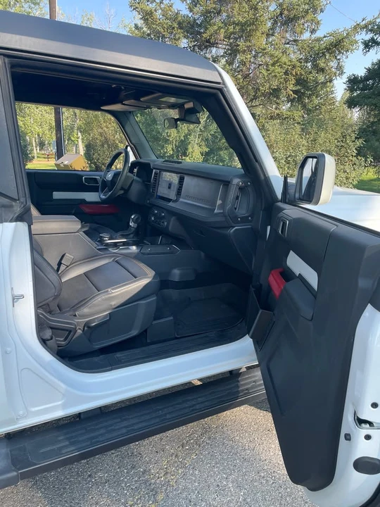 2025 Ford Bronco 6th Gen - Image 6 of 12