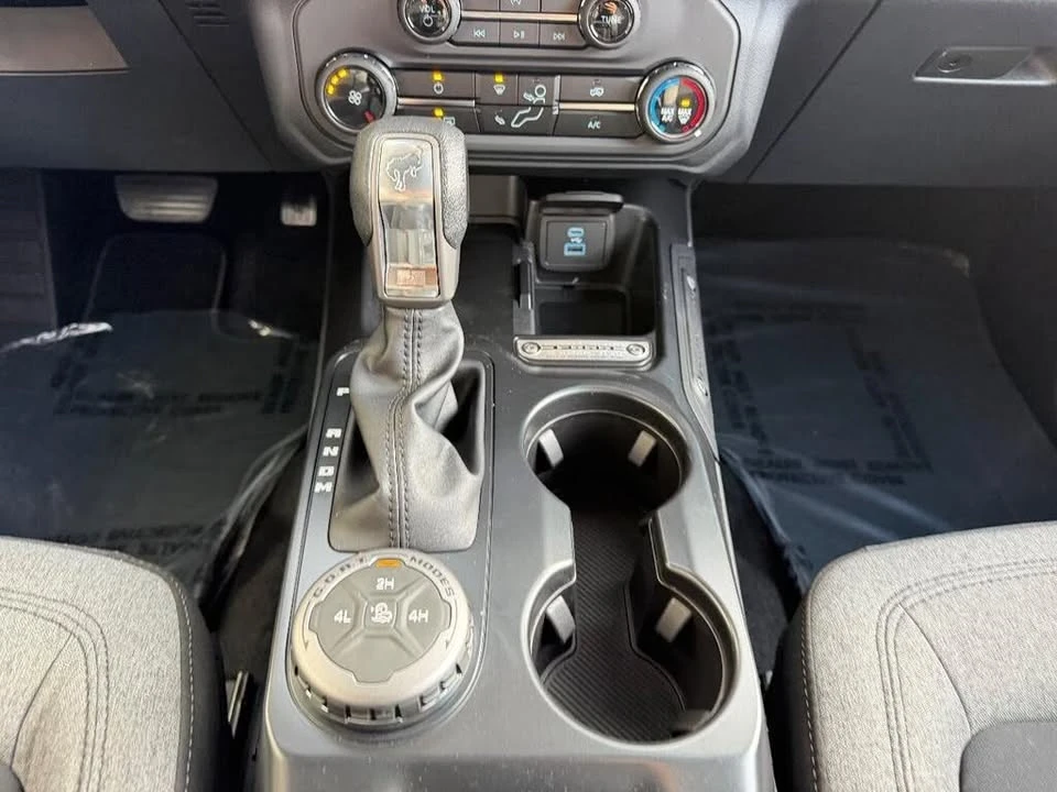 2025 Ford Bronco 6th Gen - Image 16 of 20