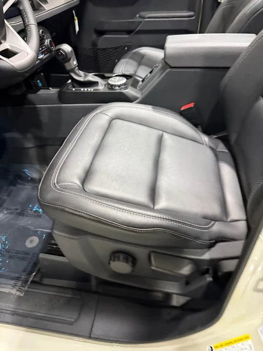 2025 Ford Bronco 6th Gen - Image 7 of 8