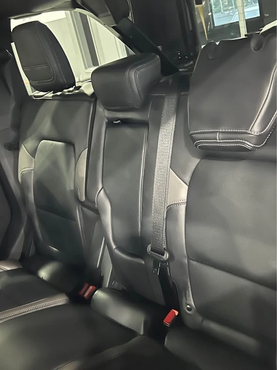 2025 Ford Bronco 6th Gen - Image 8 of 9