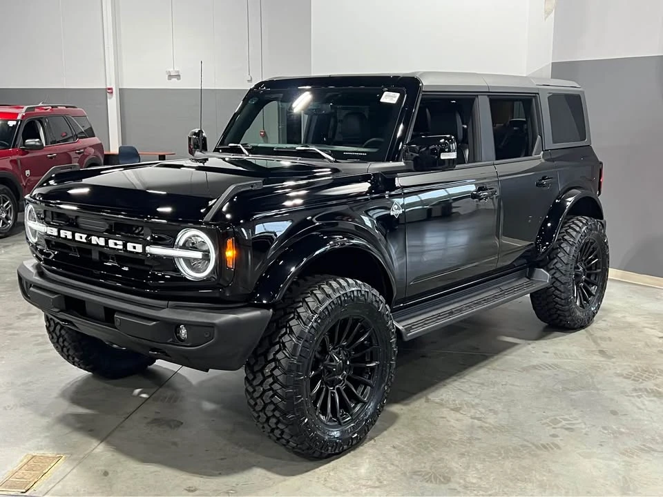 2025 Ford Bronco 6th Gen - Image 2 of 9