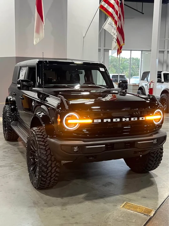 2025 Ford Bronco 6th Gen - Image 3 of 9
