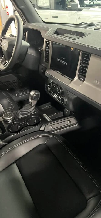 2025 Ford Bronco 6th Gen - Image 5 of 12
