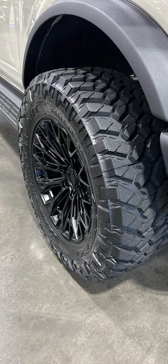 2025 Ford Bronco 6th Gen - Image 2 of 10