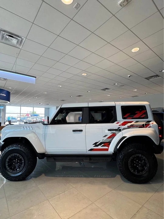 2025 Ford Bronco Raptor 6th Gen - Image 7 of 8