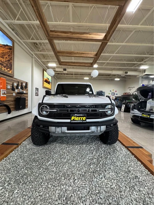 2025 Ford Bronco Raptor 6th Gen - Image 4 of 11