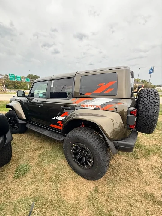 2025 Ford Bronco Raptor 6th Gen - Image 7 of 11
