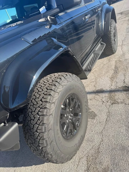 2025 Ford Bronco Raptor 6th Gen - Image 5 of 10