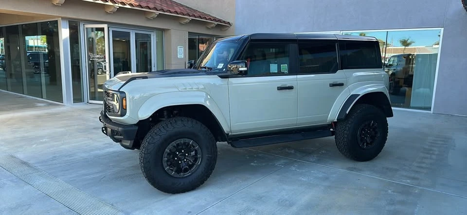 2025 Ford Bronco Raptor 6th Gen - Image 2 of 8