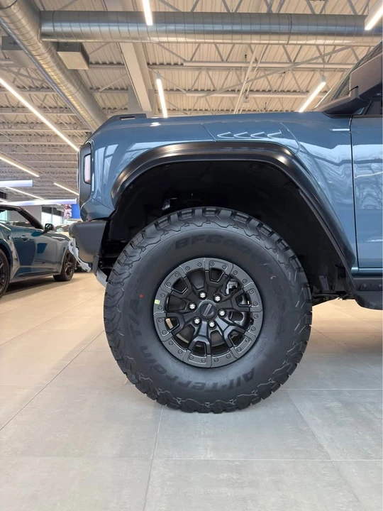 2025 Ford Bronco Raptor 6th Gen - Image 4 of 11