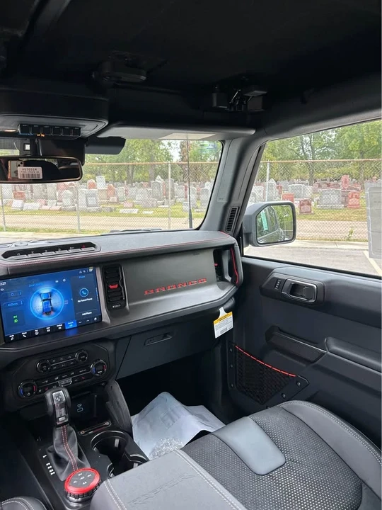 2025 Ford Bronco Raptor 6th Gen - Image 17 of 19