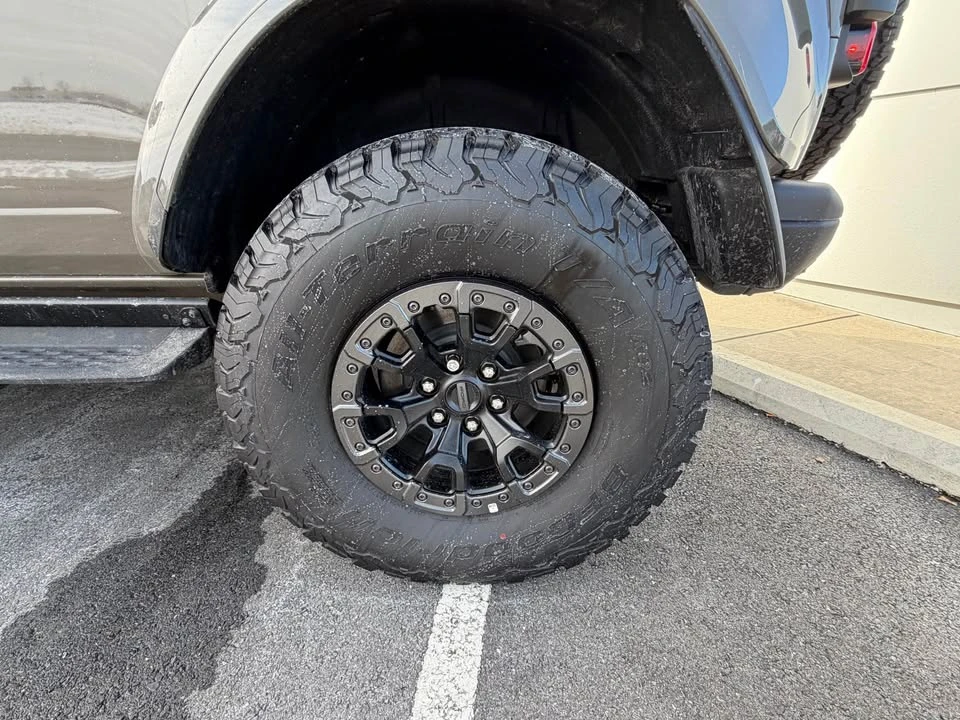 2025 Ford Bronco Raptor 6th Gen - Image 17 of 18