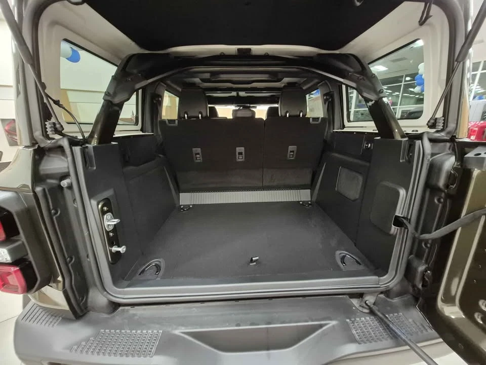 2025 Ford Bronco Raptor 6th Gen - Image 10 of 10