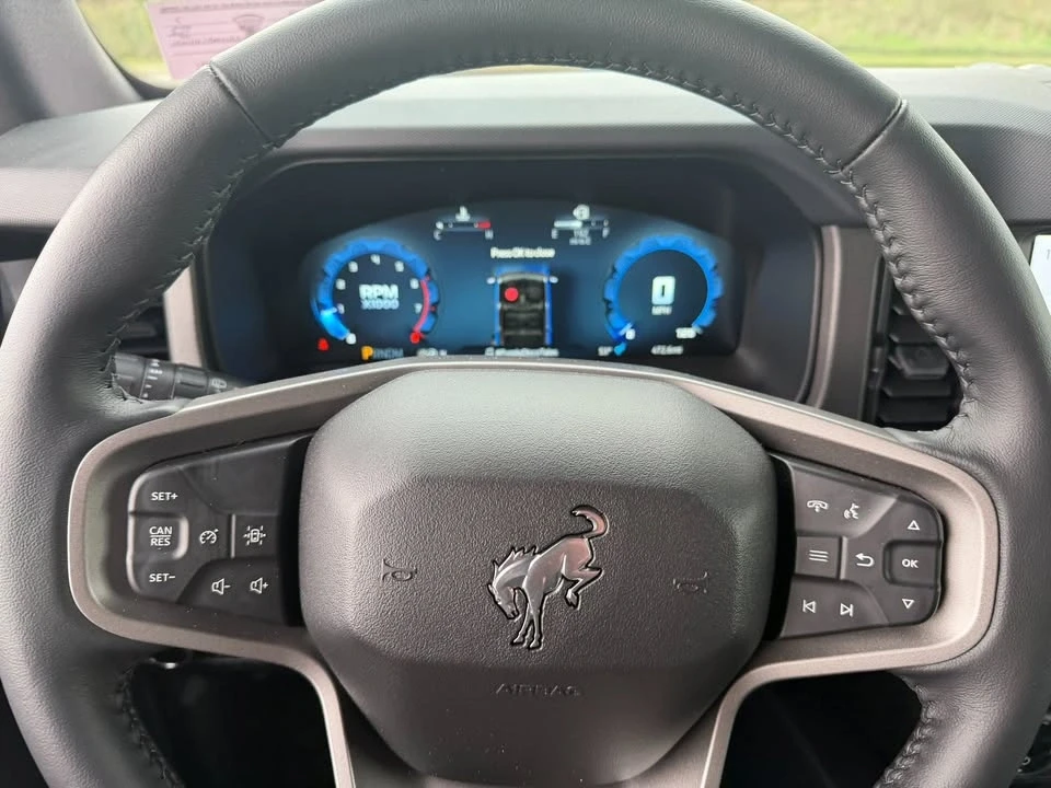 2025 Ford Bronco 6th Gen - Image 16 of 17