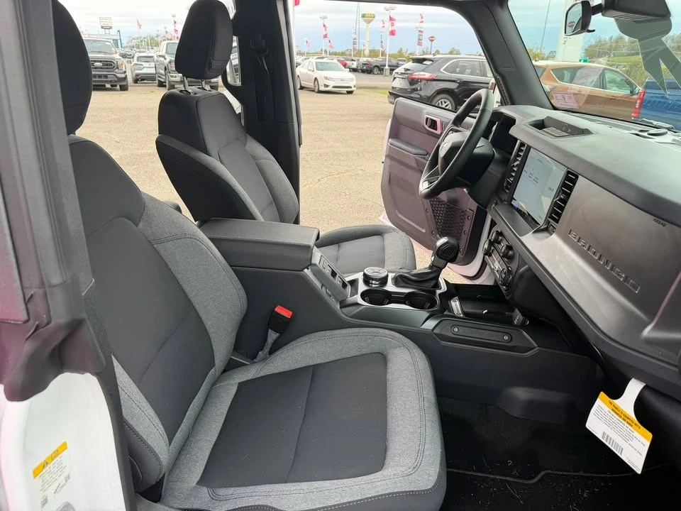 2025 Ford Bronco 6th Gen - Image 10 of 17