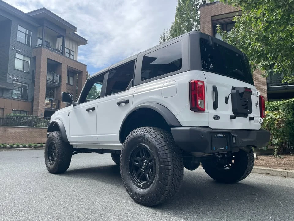 2025 Ford Bronco 6th Gen - Image 6 of 10