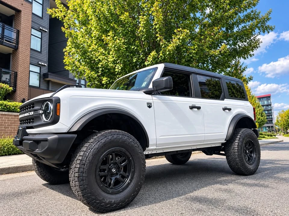 2025 Ford Bronco 6th Gen - Image 3 of 10
