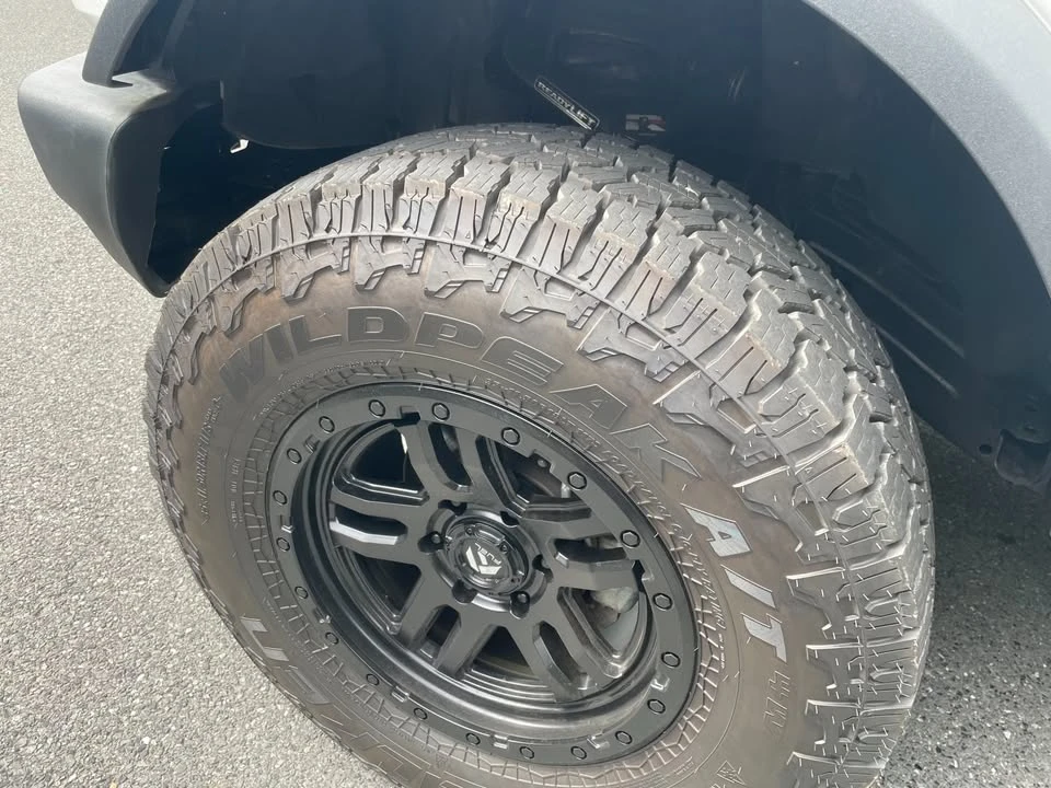 2025 Ford Bronco 6th Gen - Image 10 of 10