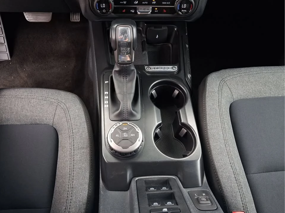 2025 Ford Bronco 6th Gen - Image 14 of 19