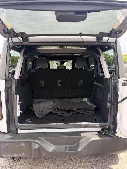 2025 Ford Bronco 6th Gen - Image 17 of 18