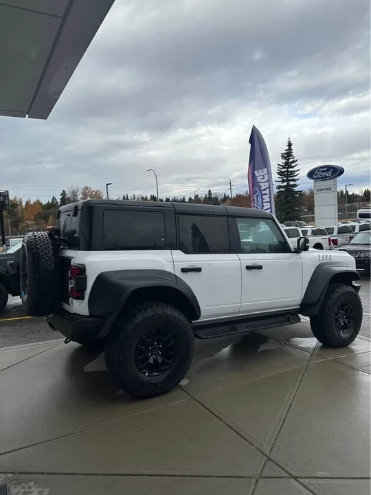 2025 Ford Bronco Raptor 6th Gen - Image 5 of 8