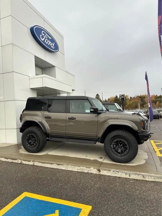 2025 Ford Bronco Raptor 6th Gen - Image 4 of 8
