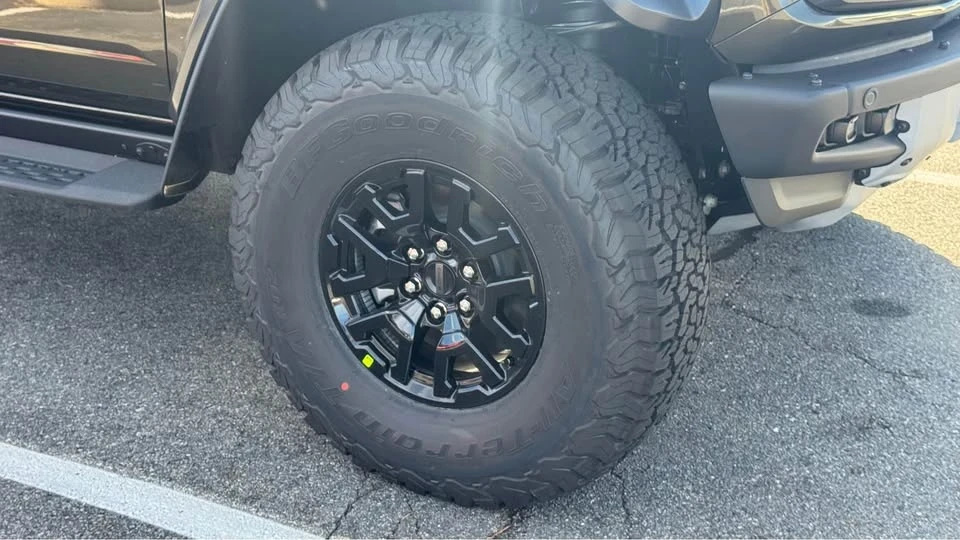 2025 Ford Bronco Raptor 6th Gen - Image 5 of 10