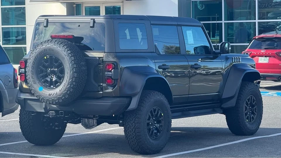 2025 Ford Bronco Raptor 6th Gen - Image 4 of 10