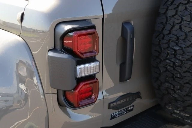 2025 Ford Bronco Raptor 6th Gen - Image 11 of 20