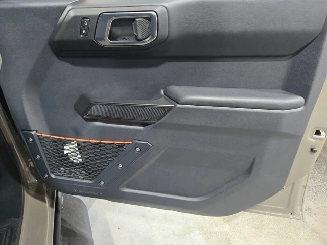 2025 Ford Bronco Raptor 6th Gen - Image 9 of 20