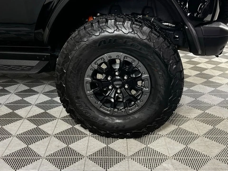 2025 Ford Bronco Raptor 6th Gen - Image 12 of 20