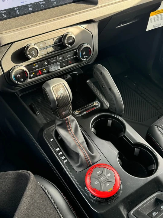 2025 Ford Bronco Raptor 6th Gen - Image 14 of 18